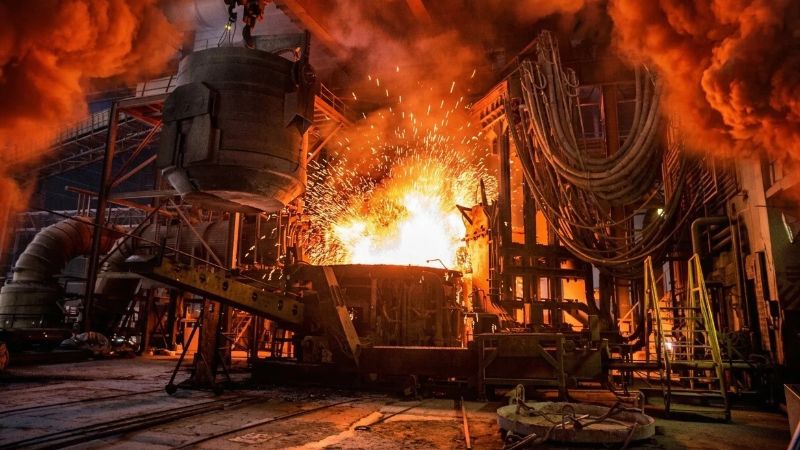 Industrijsko postrojenje i proizvodnja građevinskog materijala uz visoke emisije CO2 i karbonski otisak